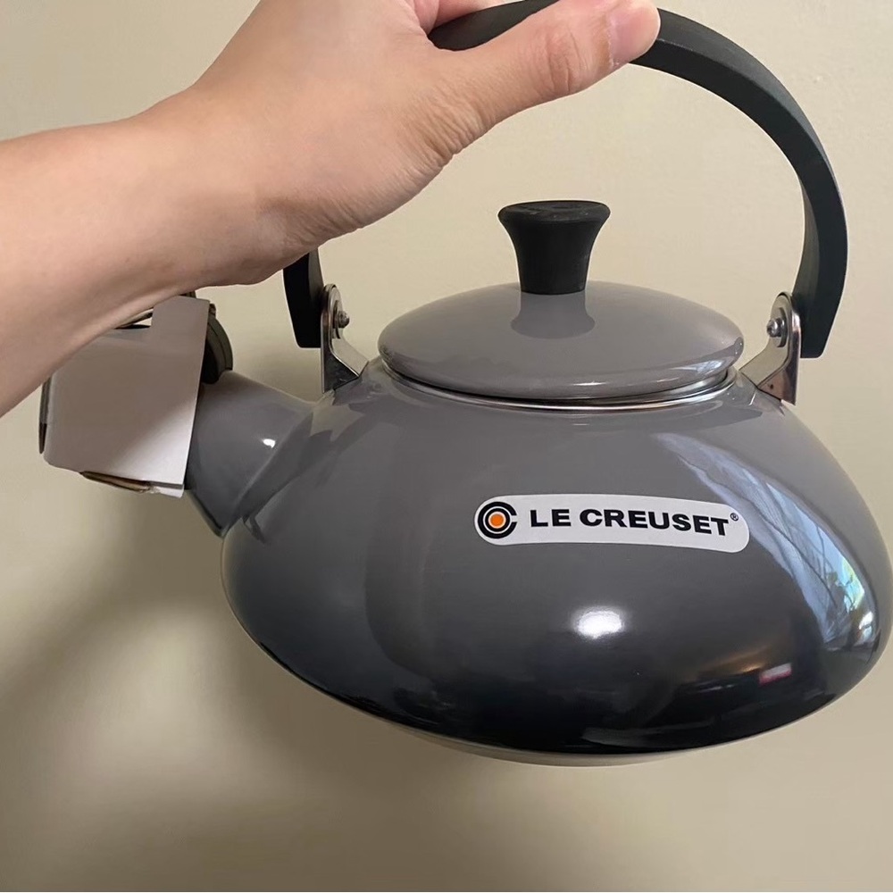Brand New Le Creuset Enamel On Steel Zen Tea Kettle, 1.6 qt., Oyster/Flint